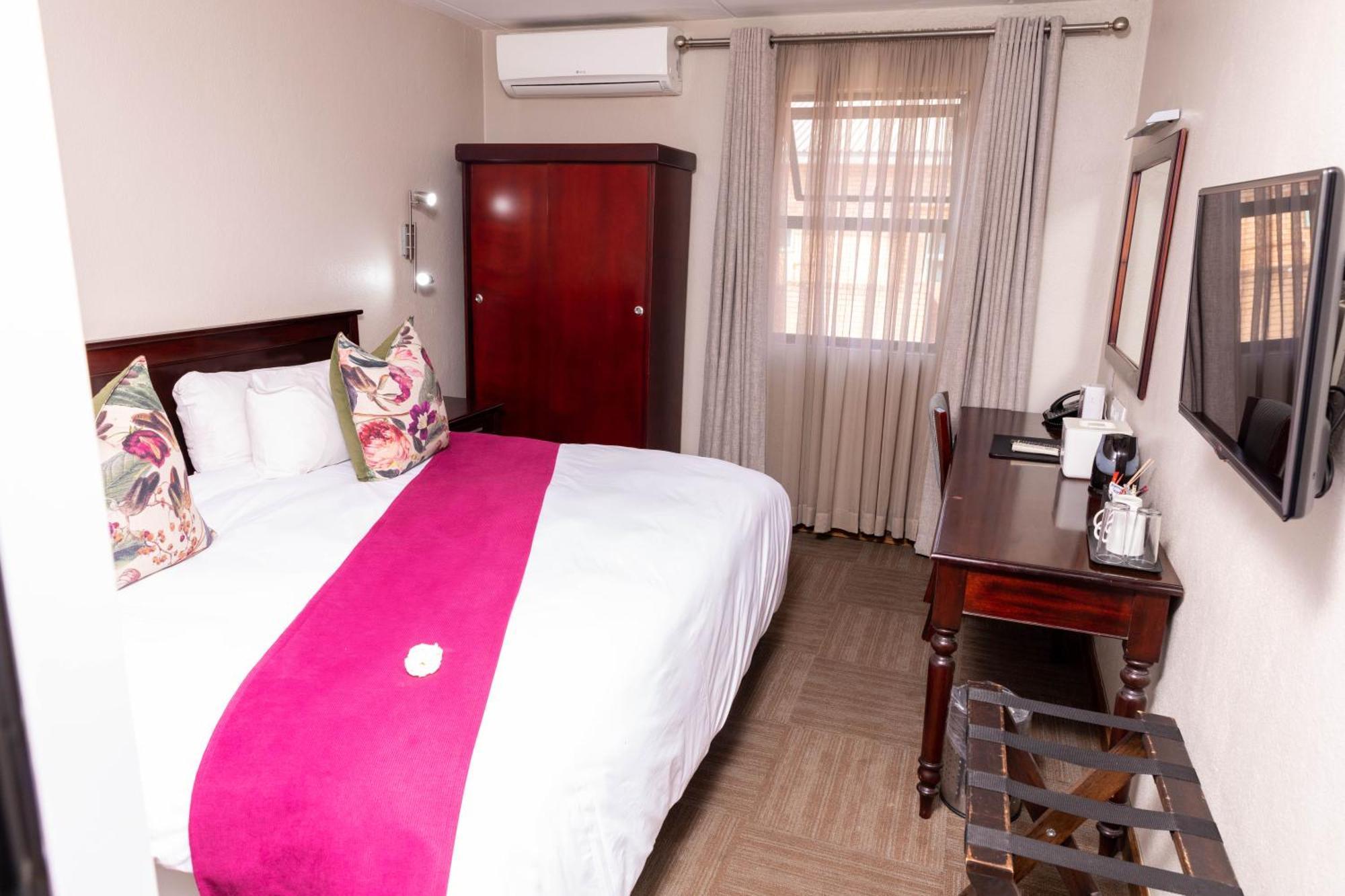 Hotel 247 @ Witrivier Buitenkant foto