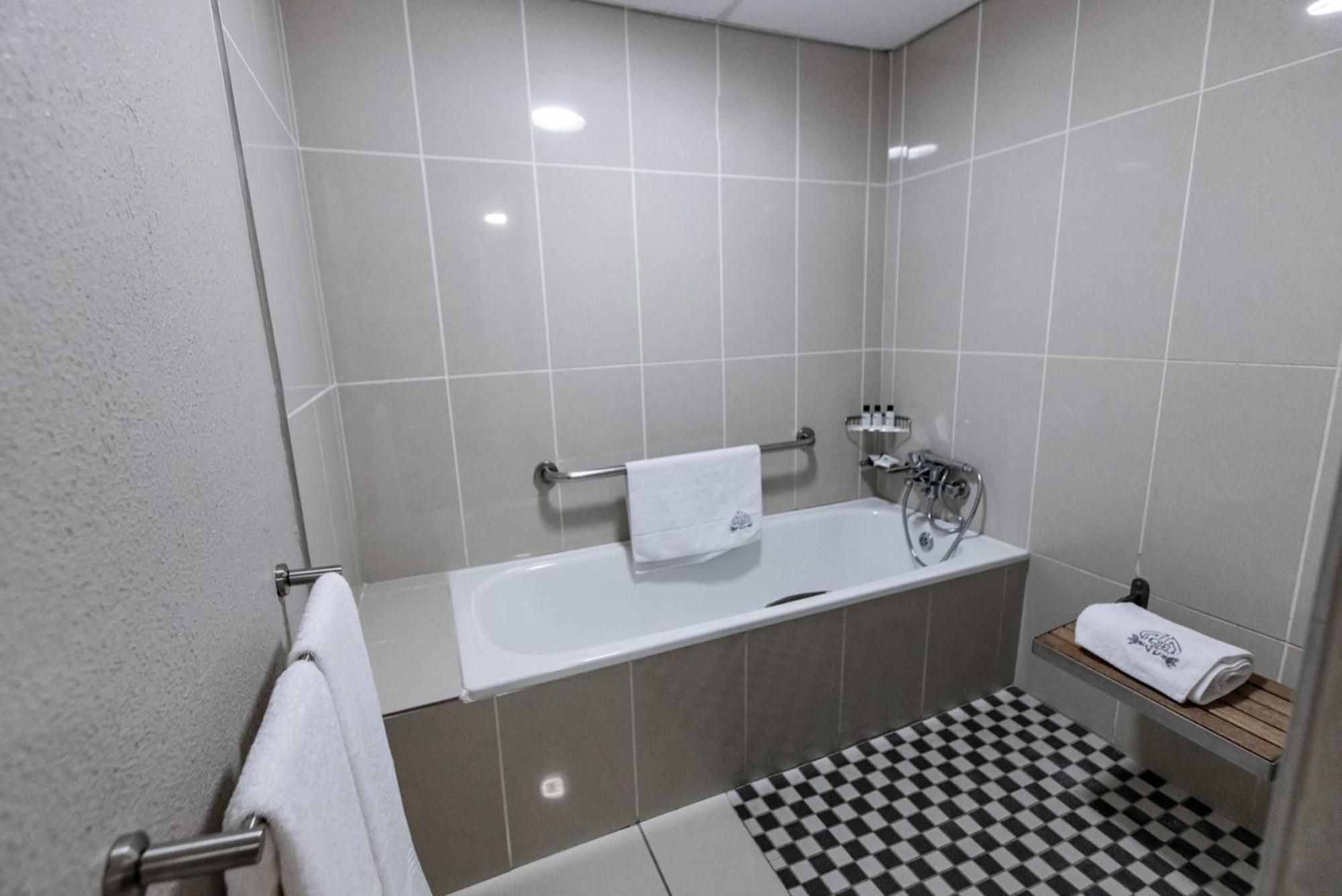 Hotel 247 @ Witrivier Buitenkant foto