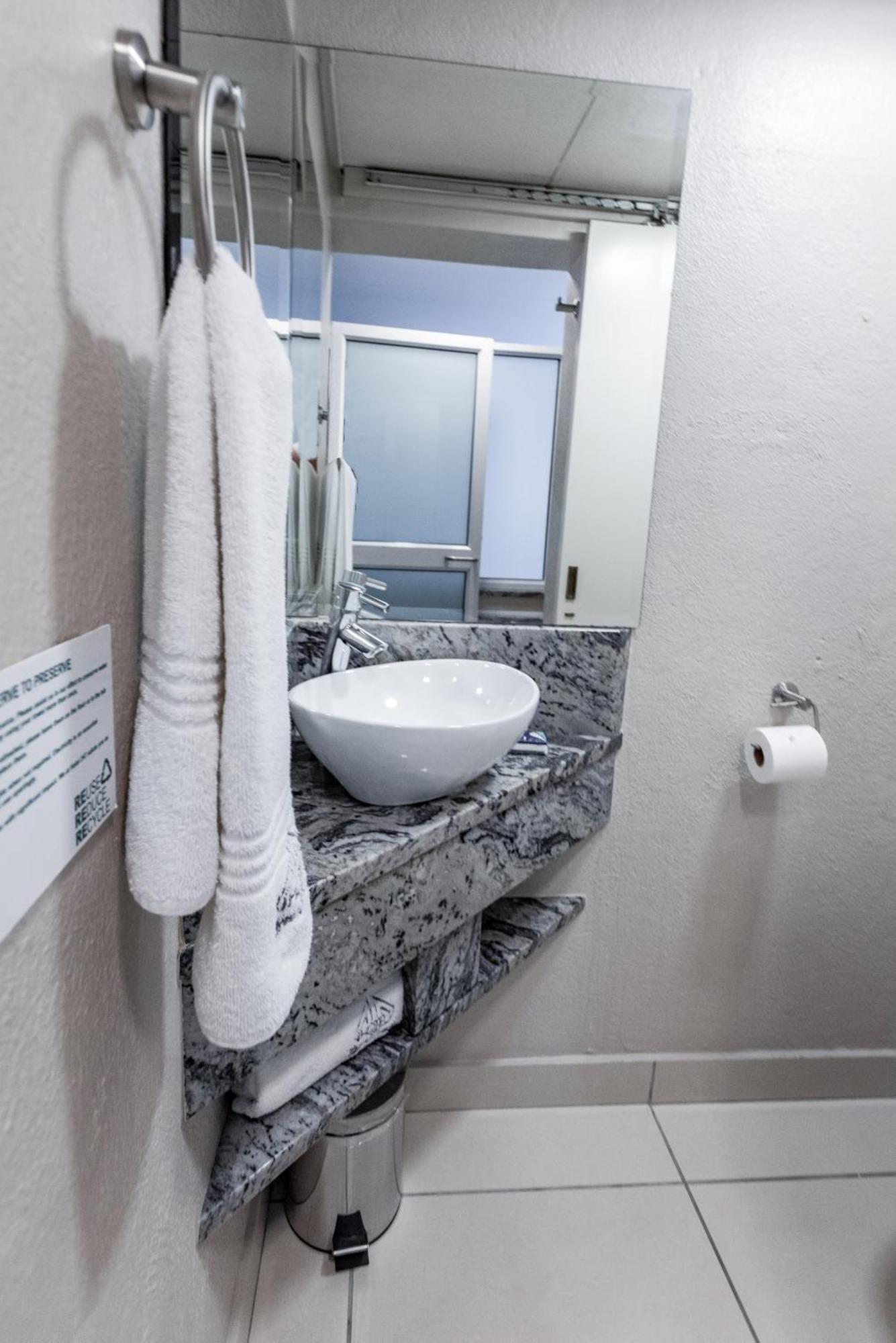 Hotel 247 @ Witrivier Buitenkant foto