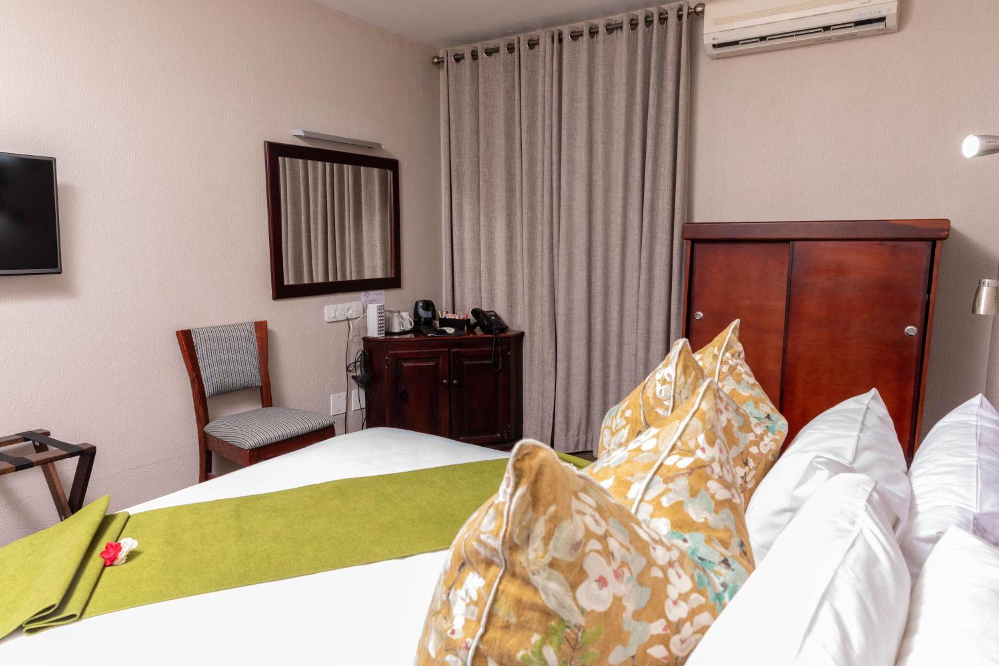 Hotel 247 @ Witrivier Buitenkant foto